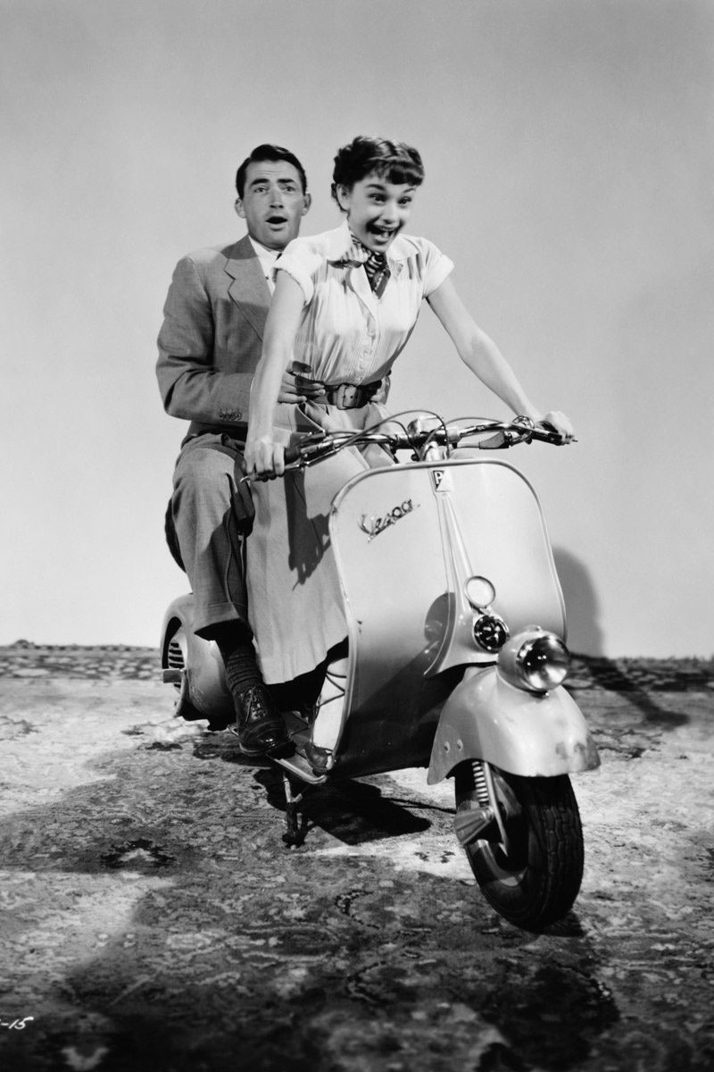 Vespa_cine_vacaciones_en_roma1