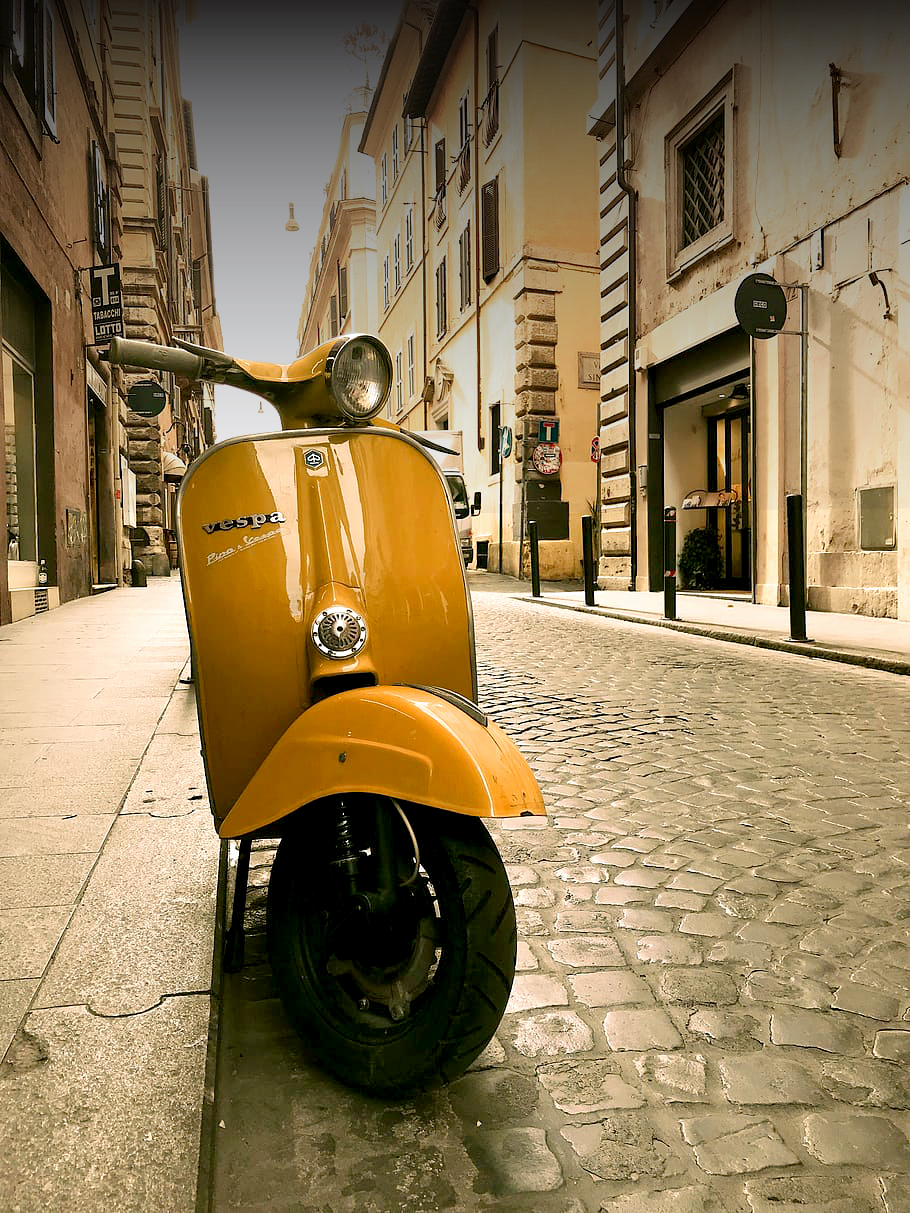 bbbitaly-roma-via-di-torre-argentina-motocycle copia